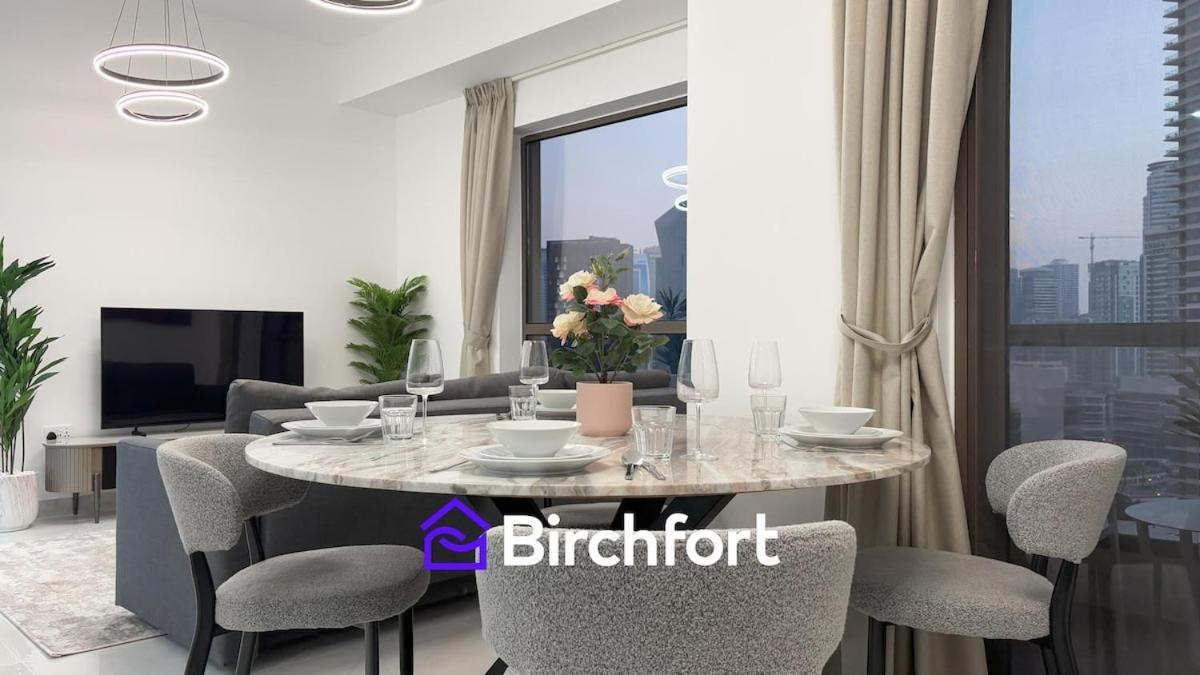 Apartment Spacious And Bright Retreat In Jbr Dubai