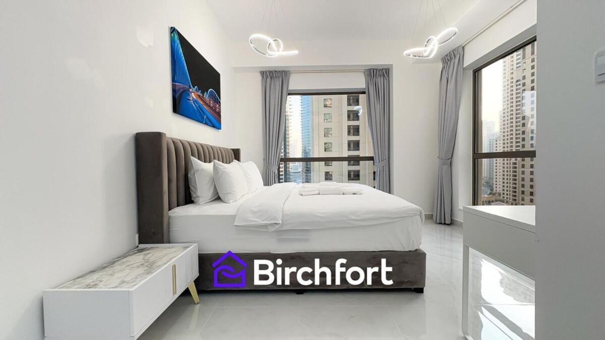 Apartment Spacious And Bright Retreat In Jbr