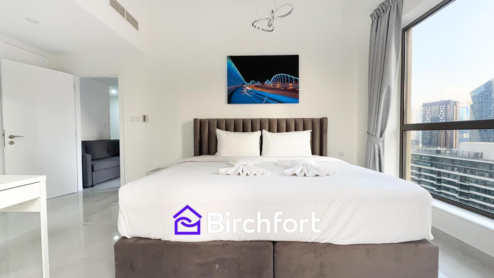 Apartment Spacious And Bright Retreat In Jbr *