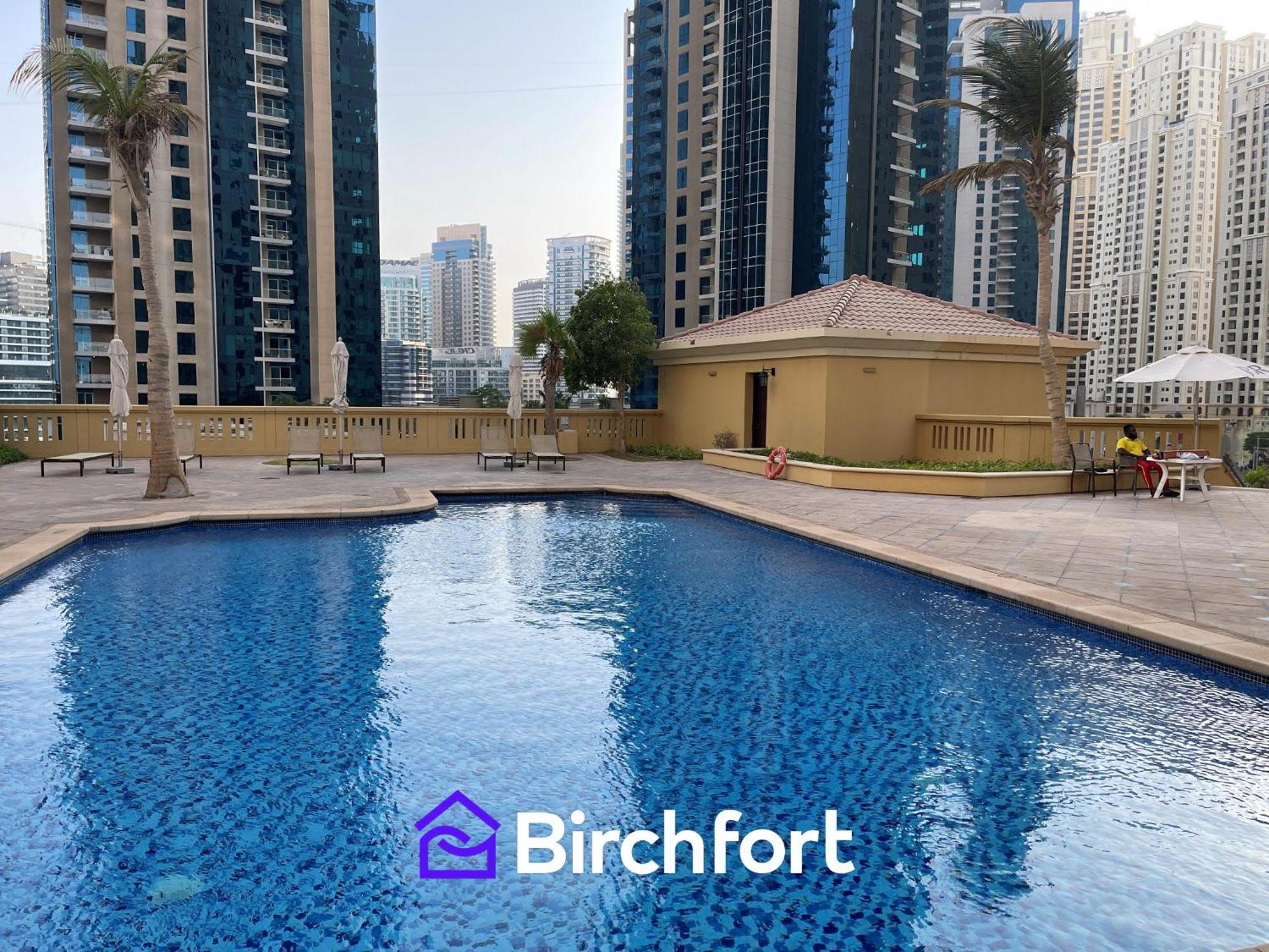 Spacious And Bright Retreat In Jbr