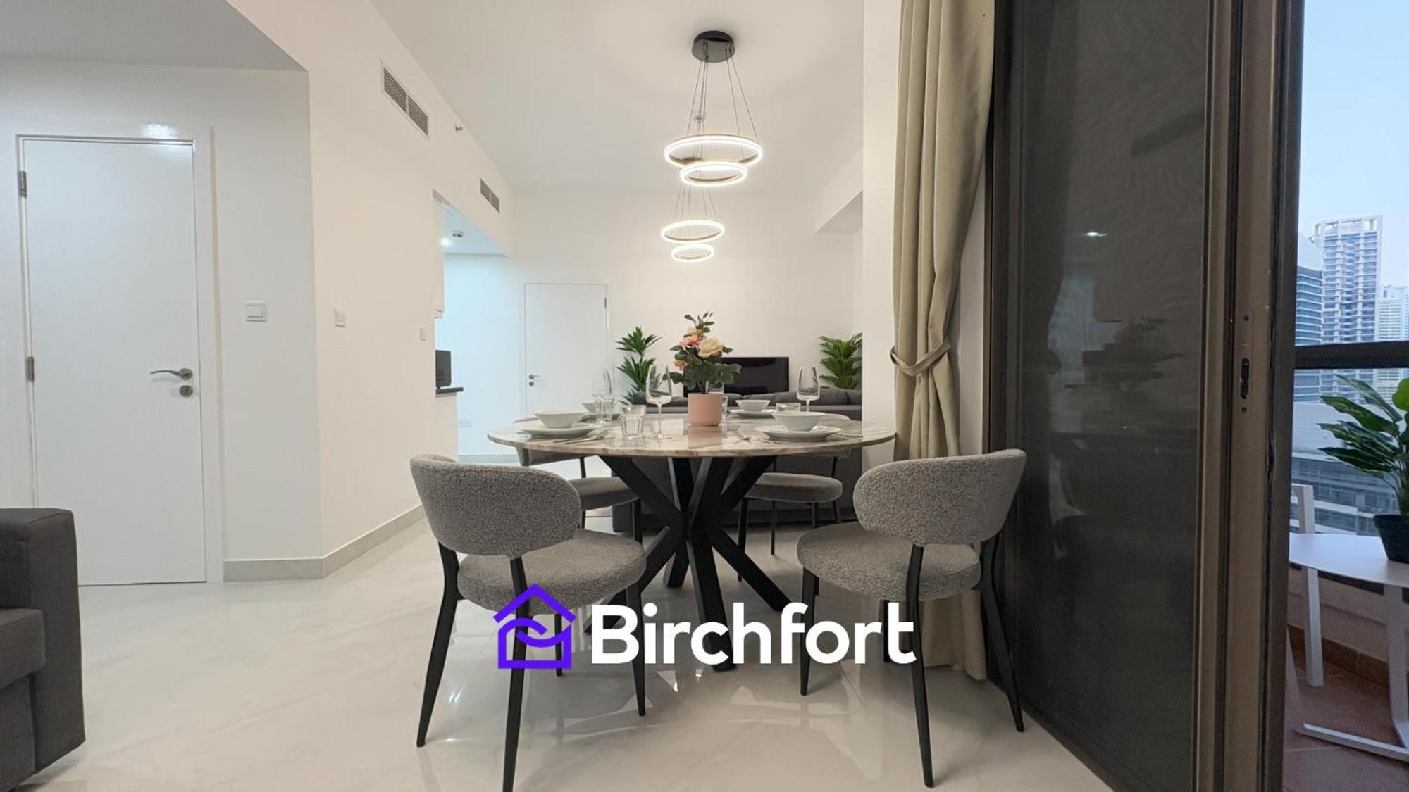 Apartment Spacious And Bright Retreat In Jbr