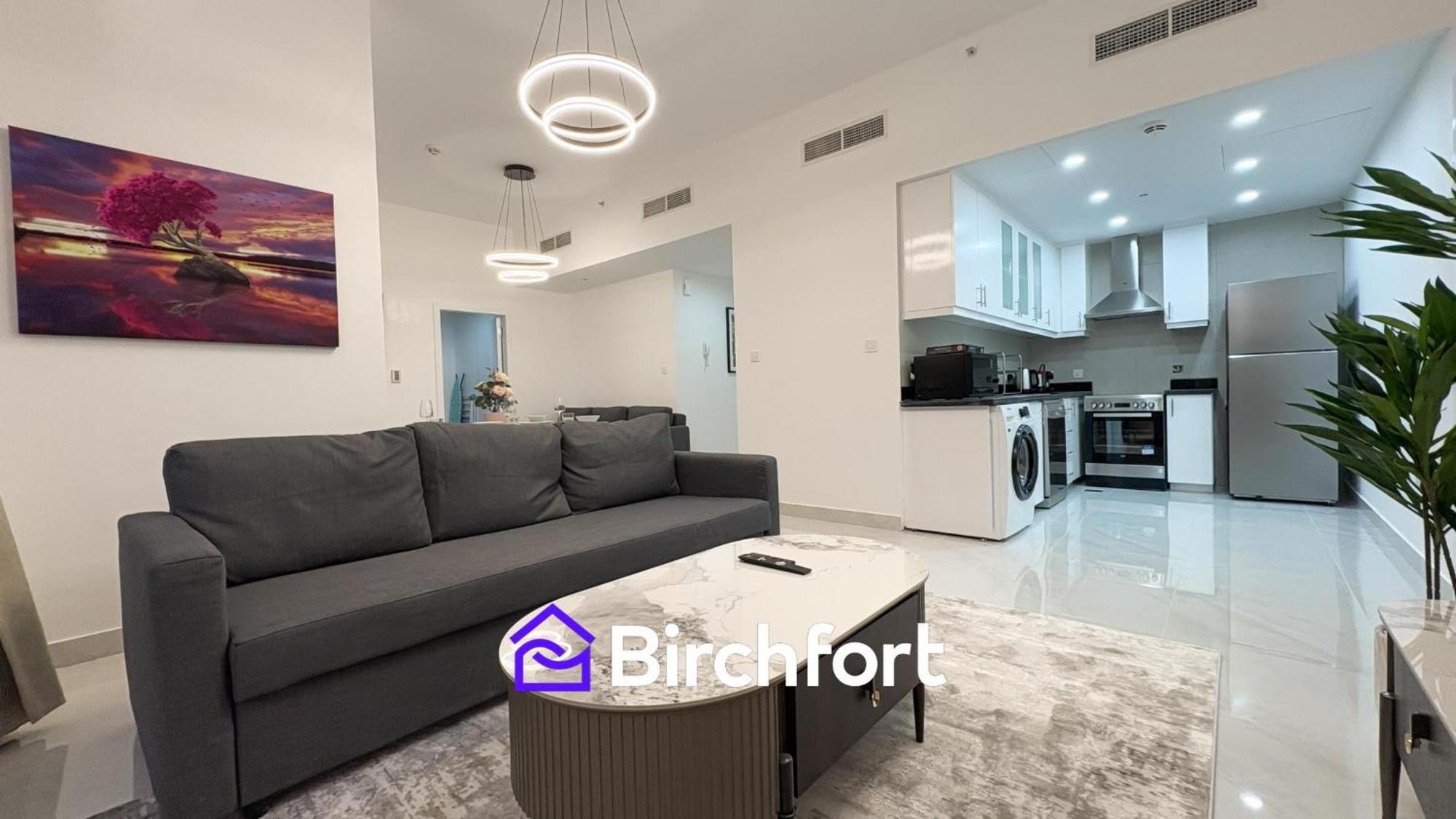 Apartment Spacious And Bright Retreat In Jbr *